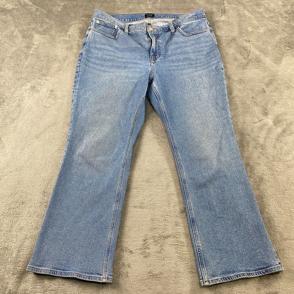 J.Crew Jeans Womens 32 Blue Mid-Rise Flare Crop CG352 Medium Wash Denim